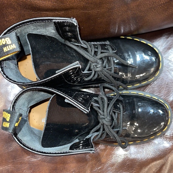 Dr.Martens patent leather lace up combat boots 38 - Picture 4 of 12